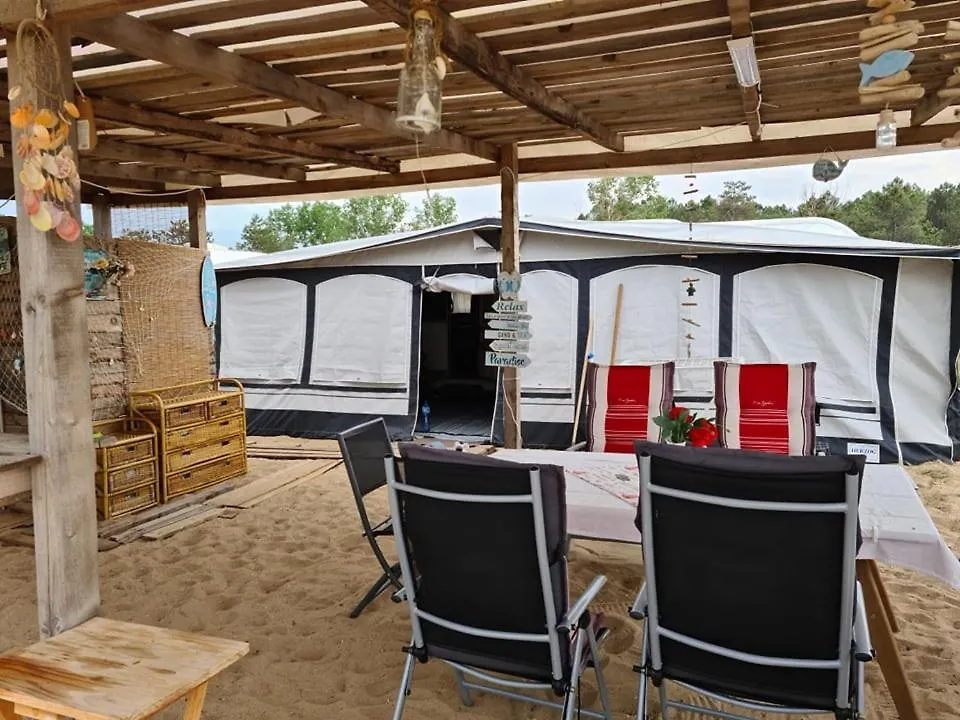 פארק נופש מלון סוזופול Ultimate Caravan Experience - 1St Line Gradina
